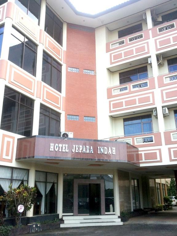 Jepara Indah Hotell Rum bild
