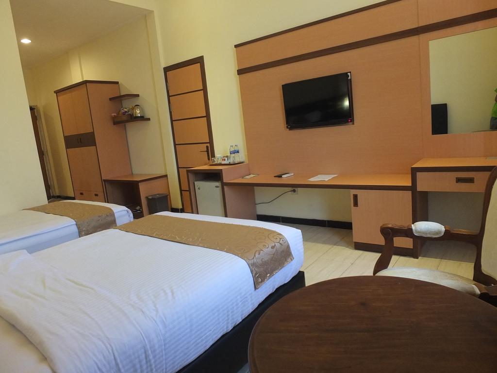 Jepara Indah Hotell Rum bild