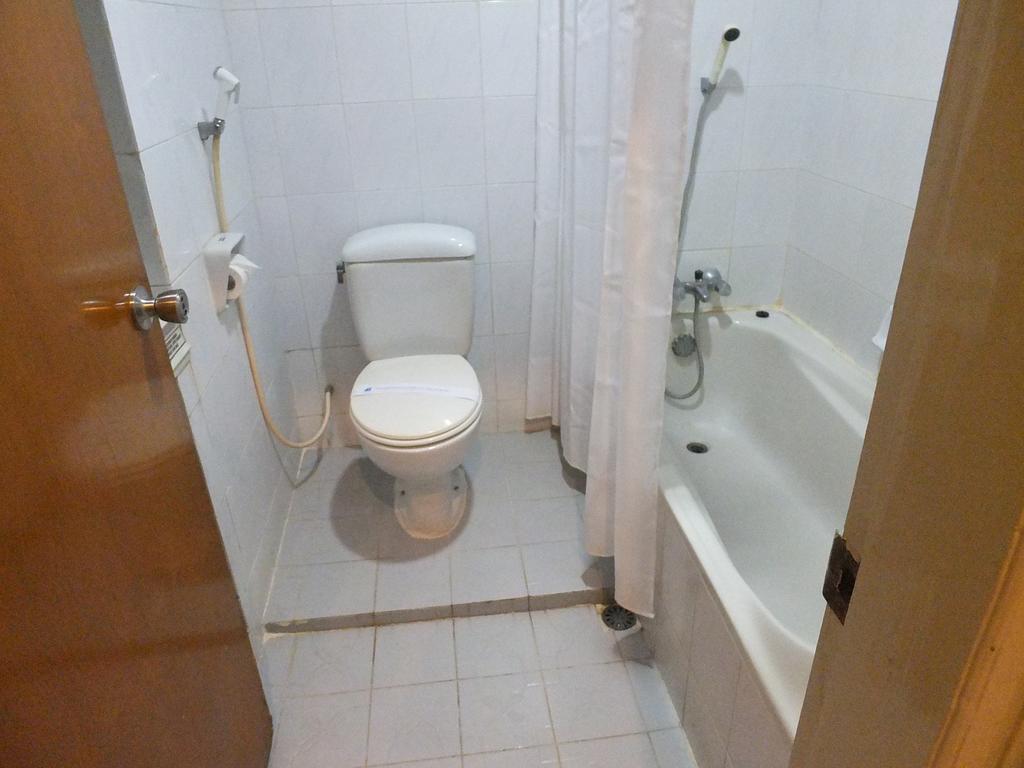 Jepara Indah Hotell Rum bild