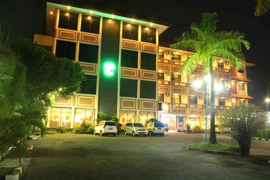 Jepara Indah Hotell Exteriör bild