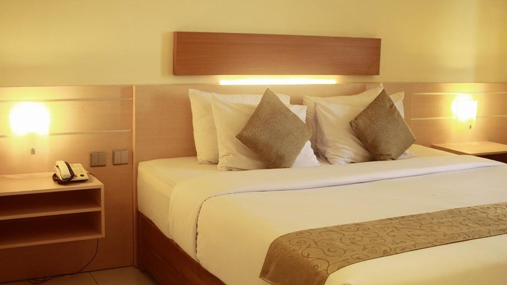 Jepara Indah Hotell Exteriör bild